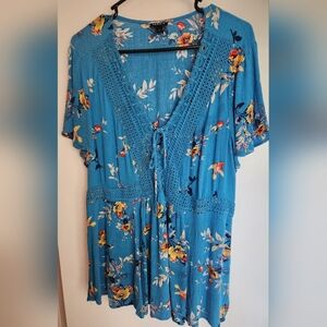 Torrid tropical top Size 1